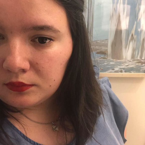 Meet your Posher, Sinnead - Picture 1 of 1